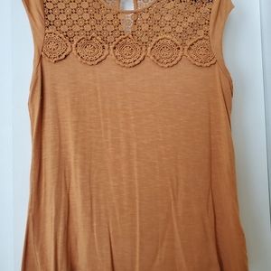 DANIEL RAINN Mairyn Crochet Yoke Knit Top